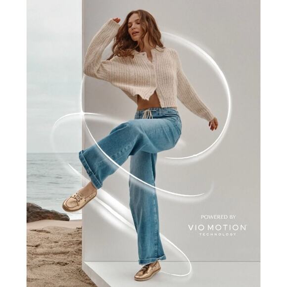 VIONIC Summer Loafer Boat Shoe in Gold Leather with Jute Trim - Retail: $130 - Picture 5 of 14